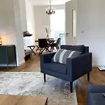 Wunderschöne sanierte Wohnung vor den Toren Kölns