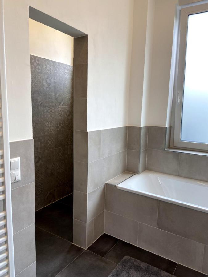 Wunderschöne Sanierte Vor Den Toren Kölns Apartment Köln